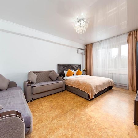 Apartment Оn Makatayeva 5 B アルマトイ エクステリア 写真