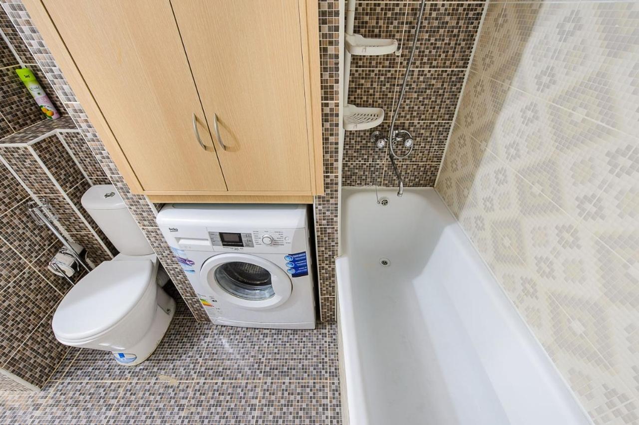 Apartment Оn Makatayeva 5 B アルマトイ エクステリア 写真