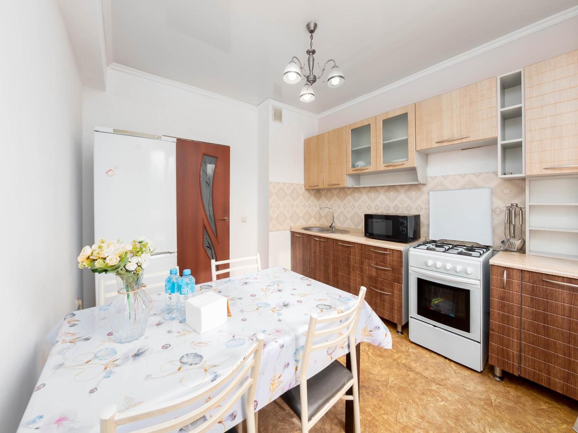 Apartment Оn Makatayeva 5 B アルマトイ エクステリア 写真