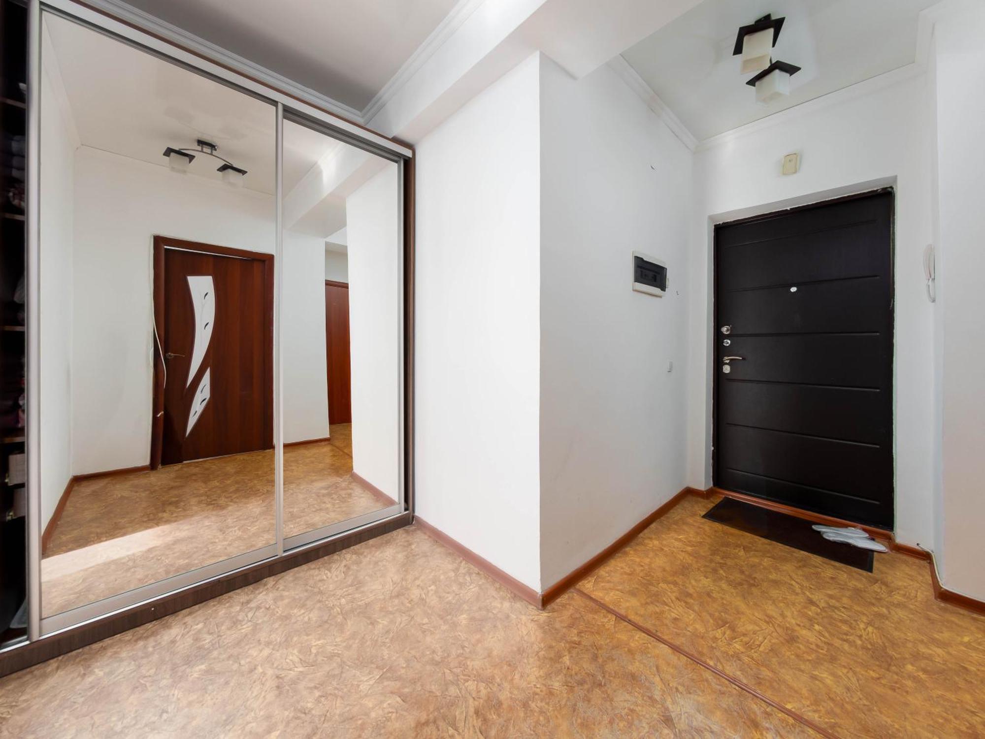 Apartment Оn Makatayeva 5 B アルマトイ エクステリア 写真